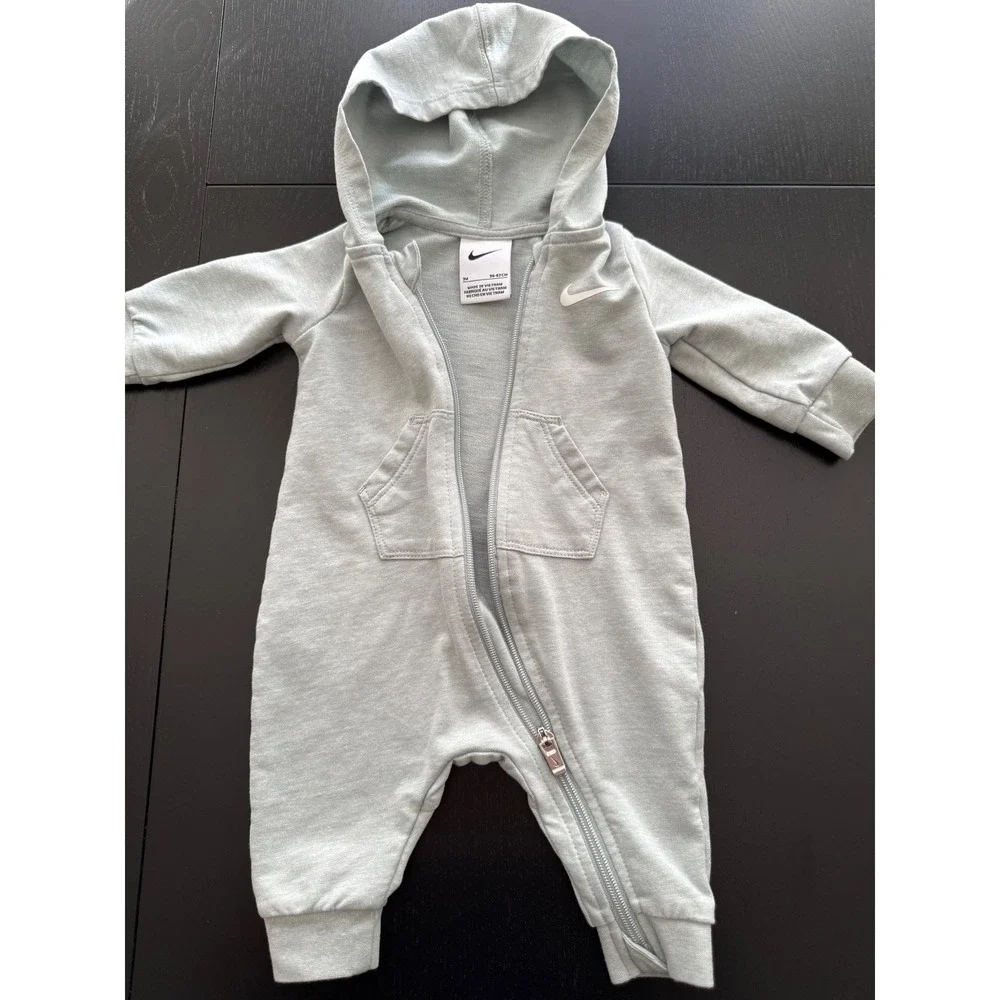 Nike Baby Hooded One-Piece Coverall Size 3m Green Full-Zip Close Infant Bodysuit